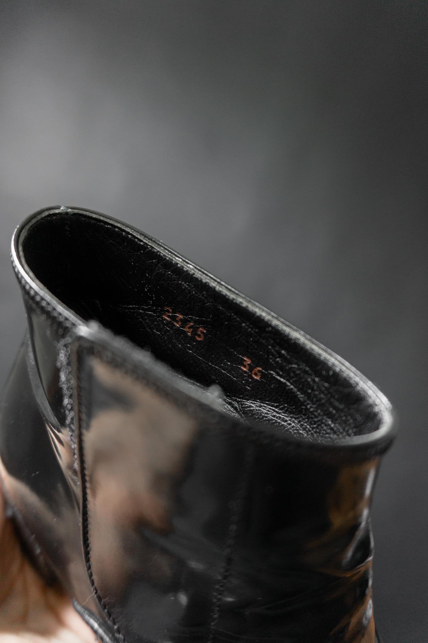 Schwarze Vintage Prada Boots aus Lackleder mit Klettverschluss und viktorianischer Spitze – Größe 36