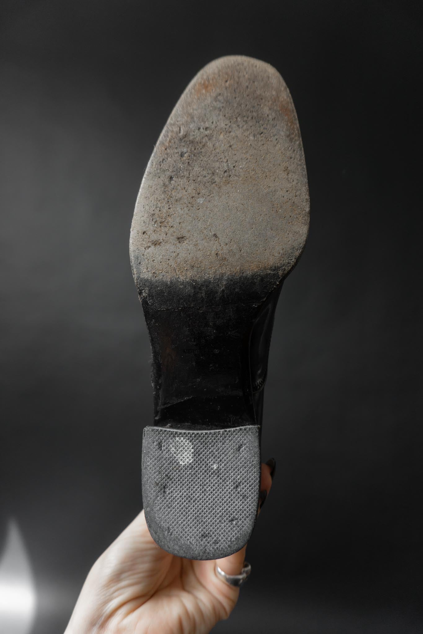 Schwarze Vintage Prada Boots aus Lackleder mit Klettverschluss und viktorianischer Spitze – Größe 36