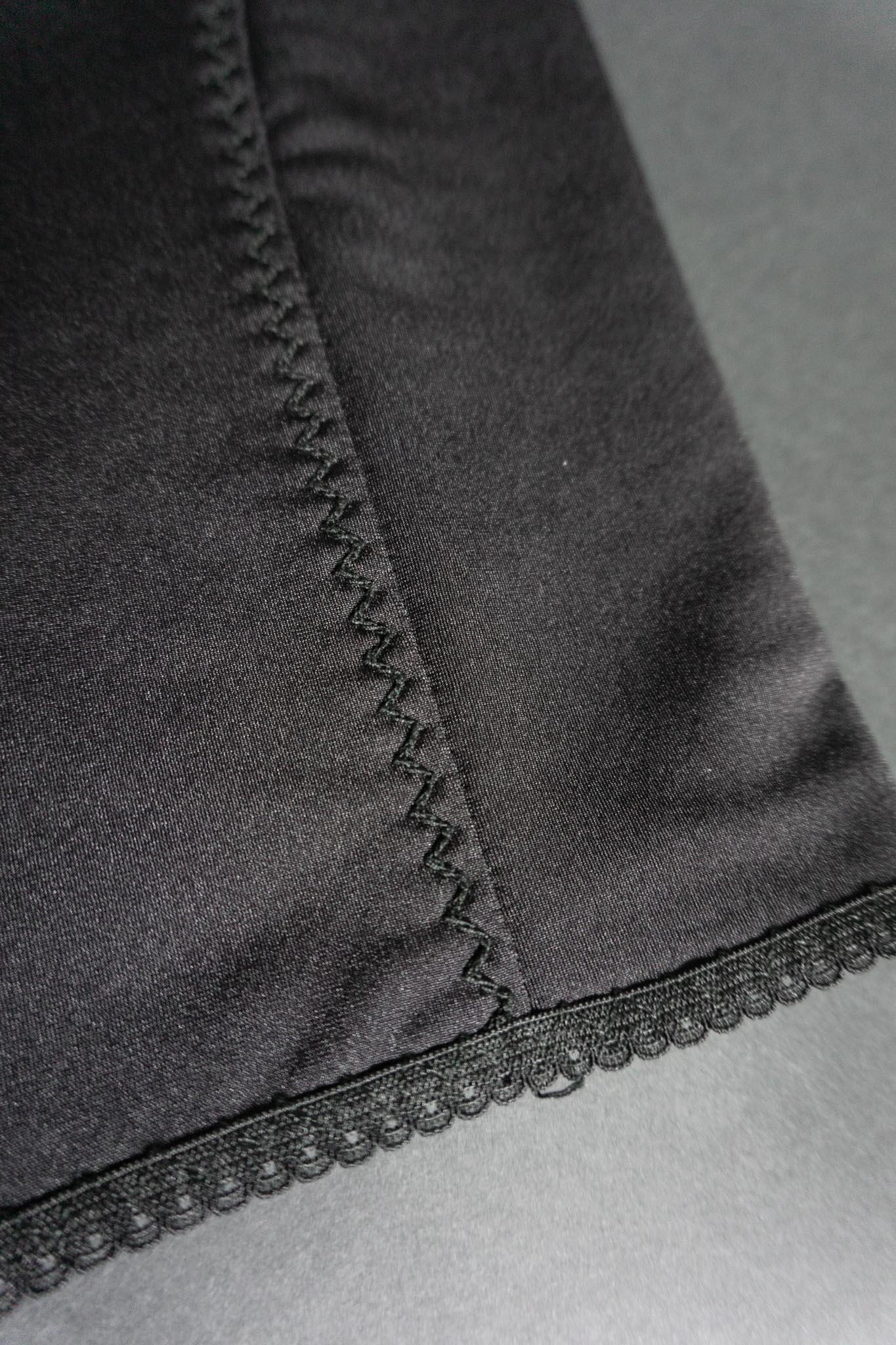 Schwarzer Stretch-Lingerie-Rock mit Ziernähten von Fiorucci