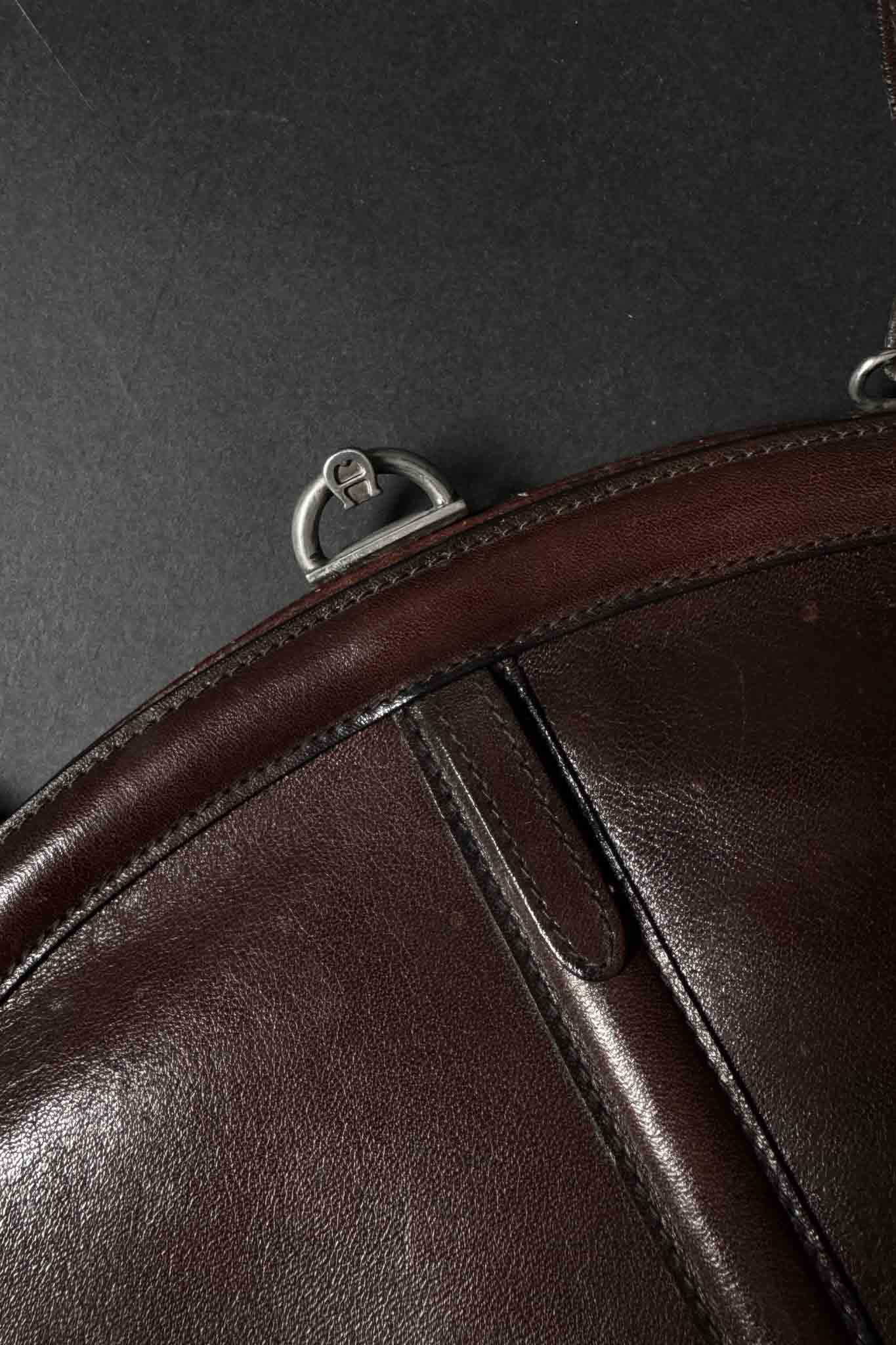 Vintage Aigner theplaincircle vintage