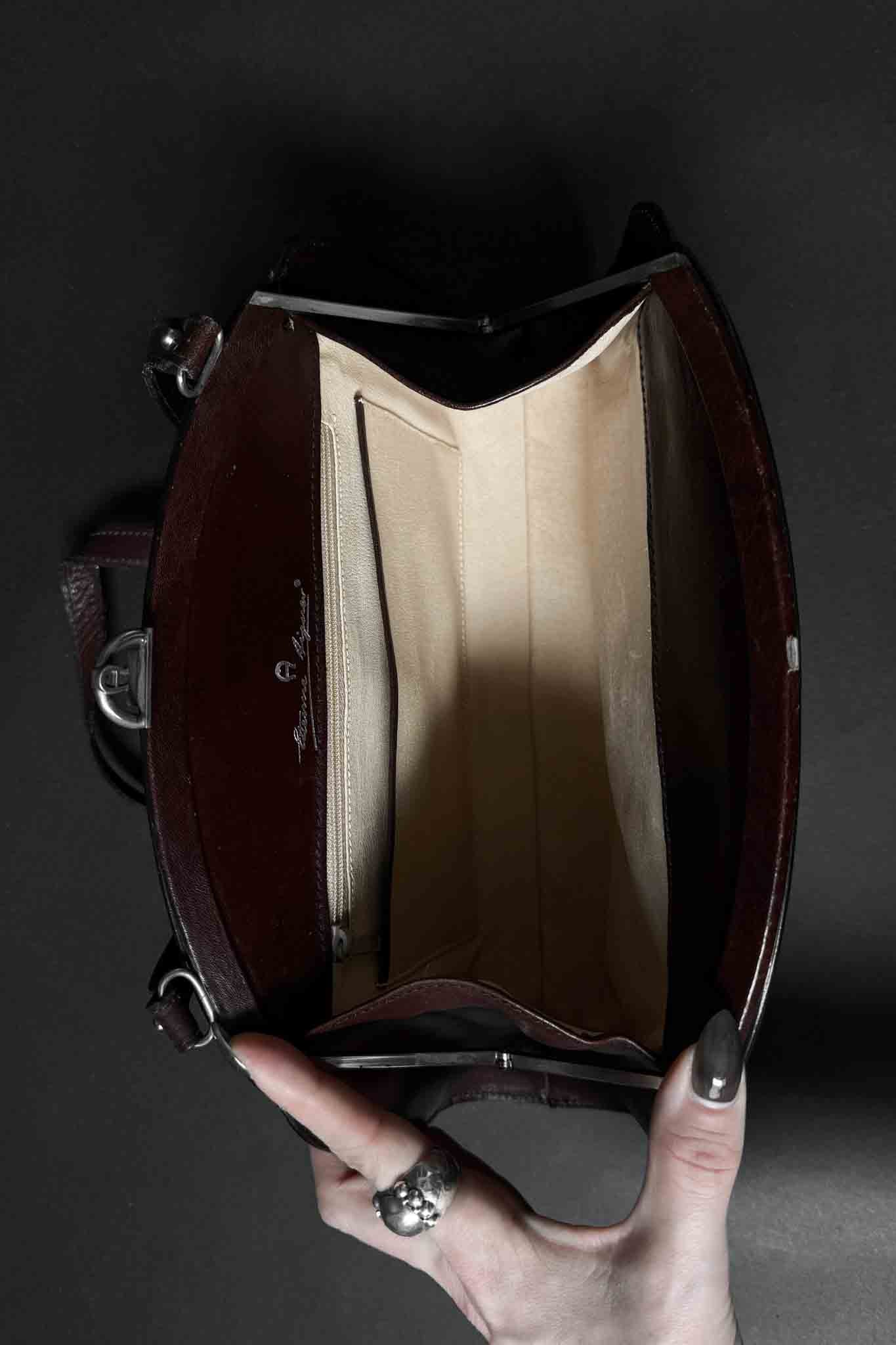 Vintage Aigner theplaincircle vintage