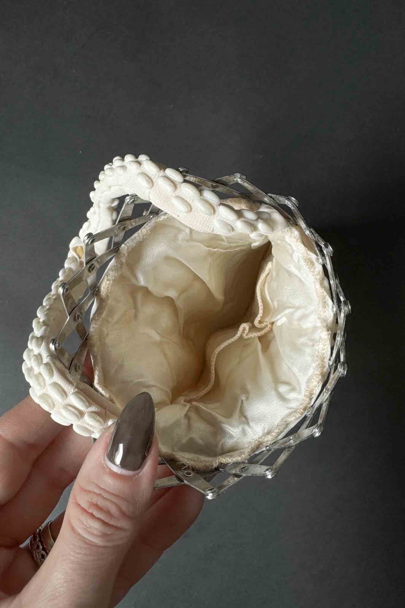 Beige Vintage Clutch mit Perlen und Akkordeon-Verschluss, 60er-Jahre