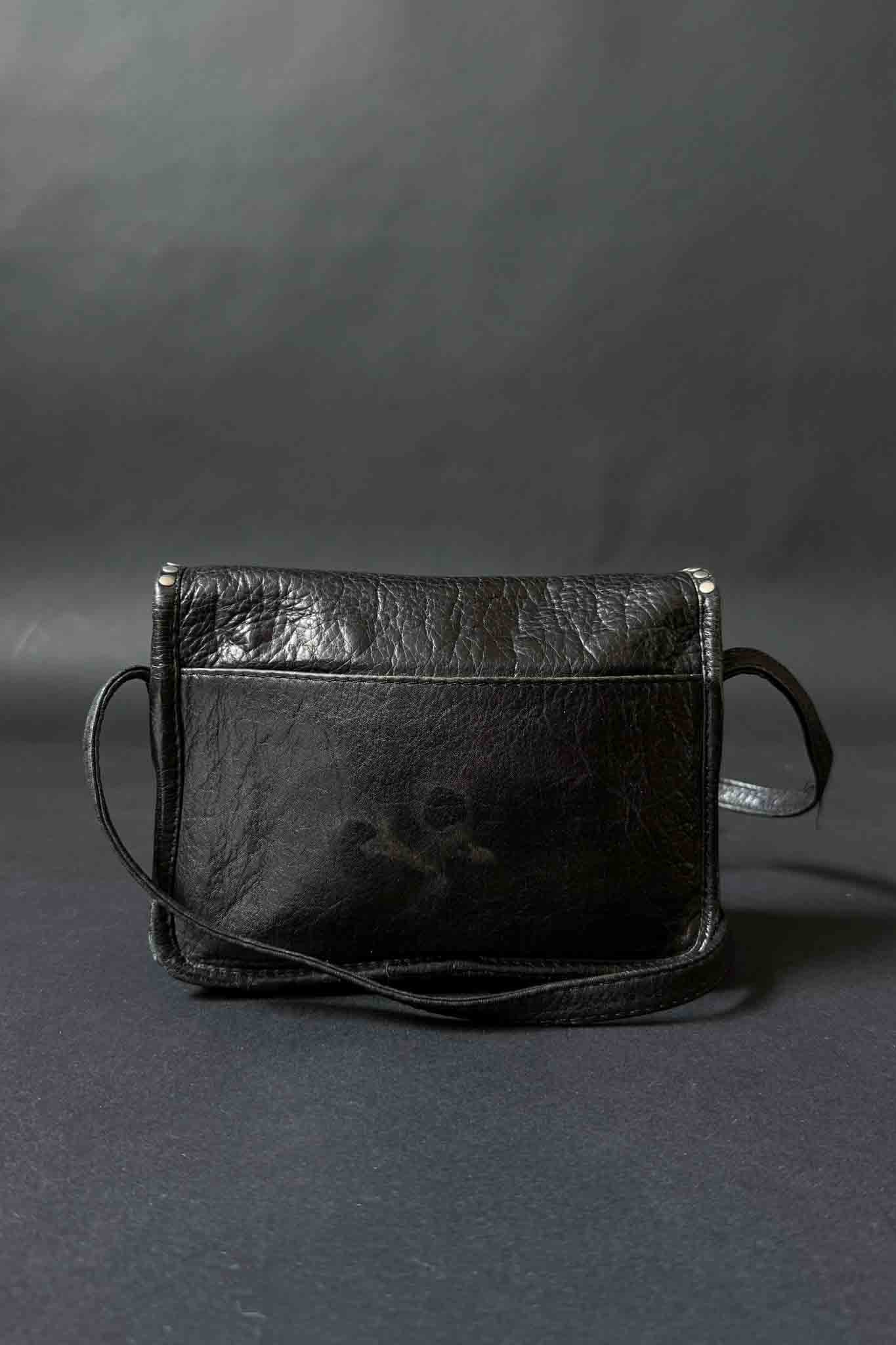 Vintage Kolster Ledertasche aus den 80ern mit Nieten und Strass theplaincircle vintage